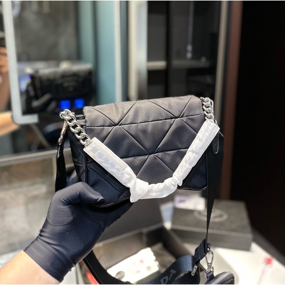 New authentic Prada Ringer Messenger Bag 3-in-1 - Picture 5 of 9